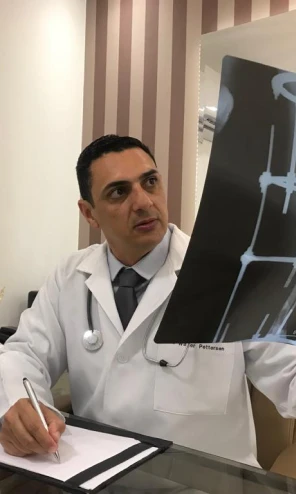 Dr. Walter Pettersen ortopedista especialista em cirurgia da mão em Governador Valadares e Vale do Rio Doce